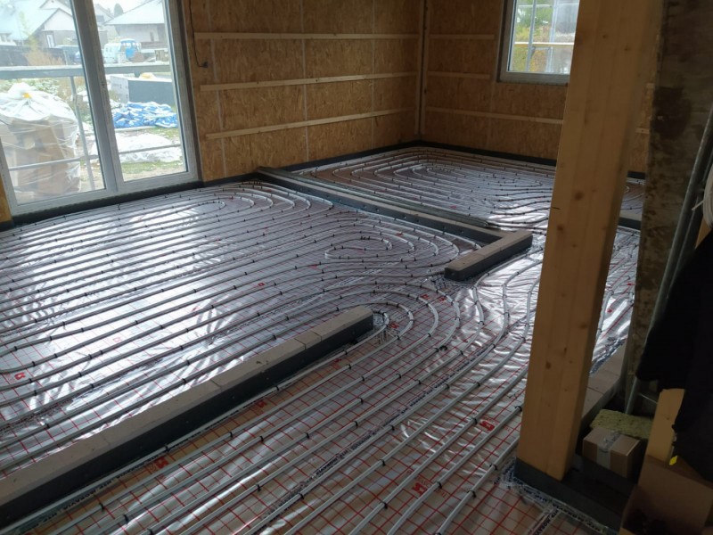 Instalace podlahového vytápění a následná betonáž (foto 2)